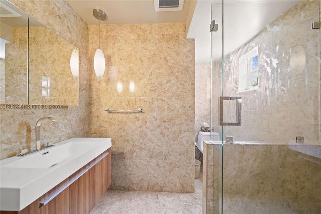 4416 Alton Road, Miami Beach, FL 33140