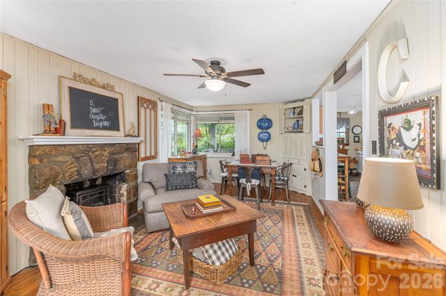 21 Lincoln Avenue, Asheville, NC 28803