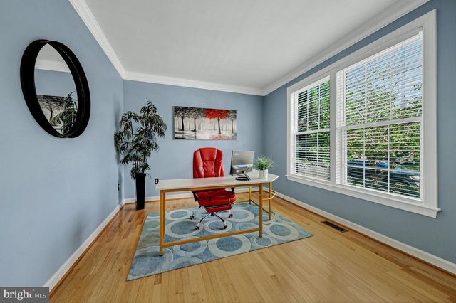 42654 FRONTIER DR, Brambleton, VA 20148