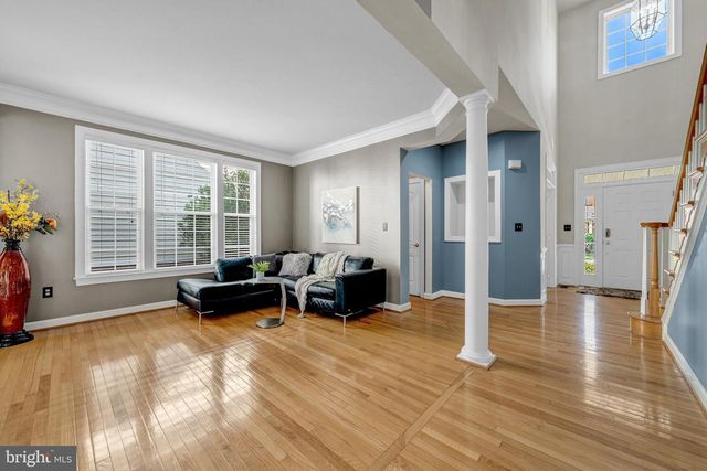 42654 FRONTIER DR, Brambleton, VA 20148