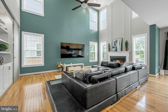 42654 FRONTIER DR, Brambleton, VA 20148