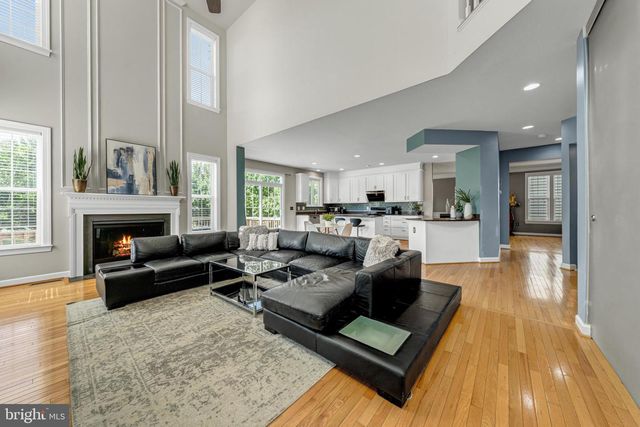 42654 FRONTIER DR, Brambleton, VA 20148