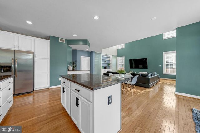 42654 FRONTIER DR, Brambleton, VA 20148
