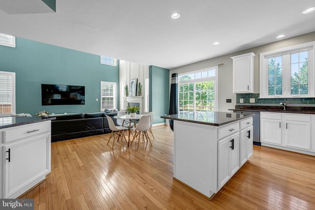 42654 FRONTIER DR, Brambleton, VA 20148