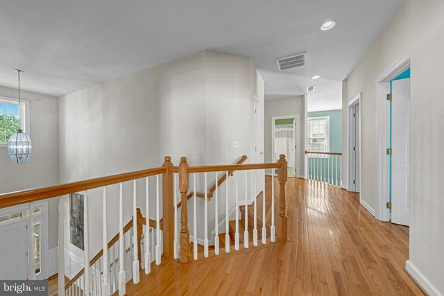 42654 FRONTIER DR, Brambleton, VA 20148