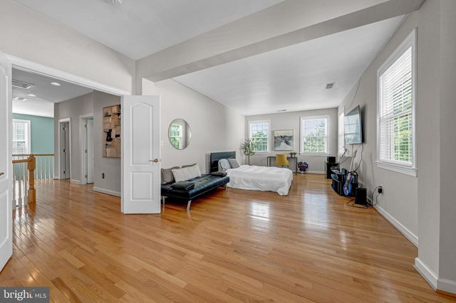 42654 FRONTIER DR, Brambleton, VA 20148