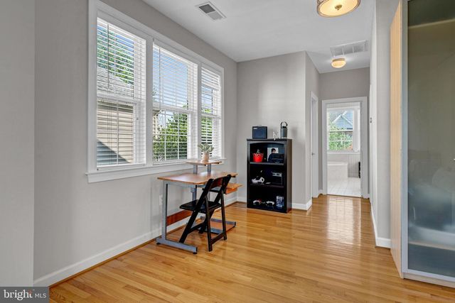 42654 FRONTIER DR, Brambleton, VA 20148