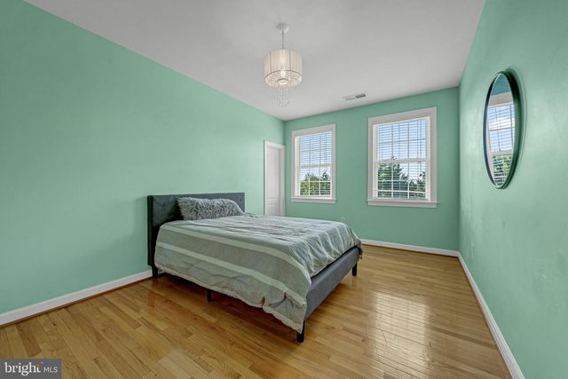 42654 FRONTIER DR, Brambleton, VA 20148