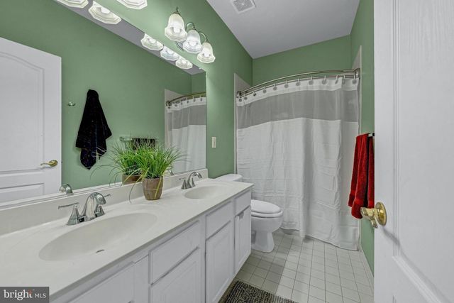 42654 FRONTIER DR, Brambleton, VA 20148