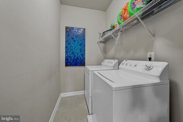 42654 FRONTIER DR, Brambleton, VA 20148