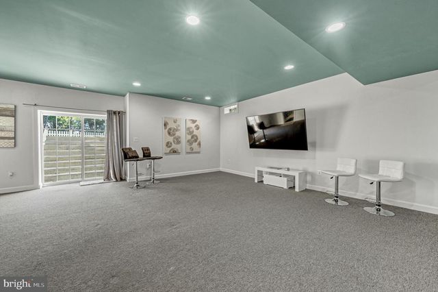 42654 FRONTIER DR, Brambleton, VA 20148