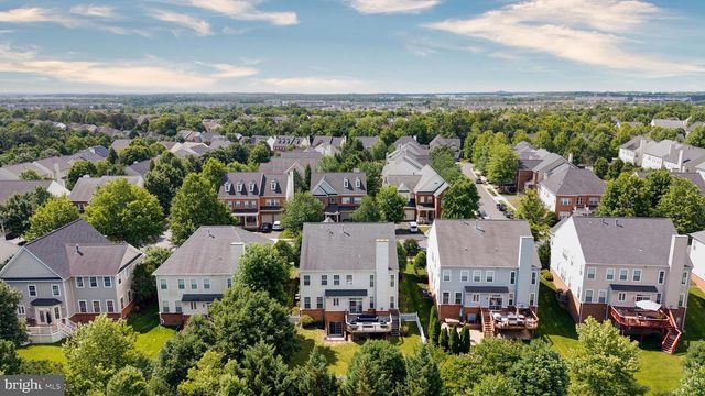 42654 FRONTIER DR, Brambleton, VA 20148