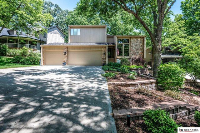 1011 Day Drive, Bellevue, NE 68005