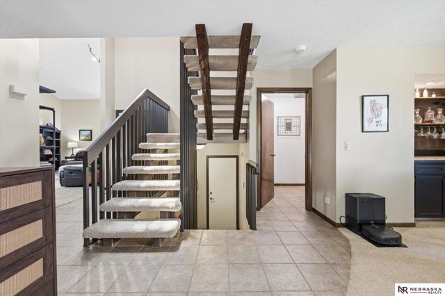1011 Day Drive, Bellevue, NE 68005
