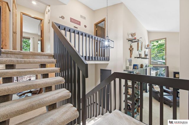 1011 Day Drive, Bellevue, NE 68005