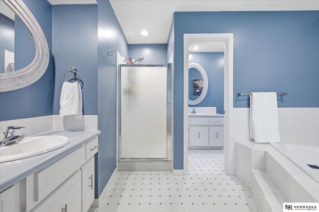 1011 Day Drive, Bellevue, NE 68005