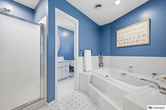 1011 Day Drive, Bellevue, NE 68005