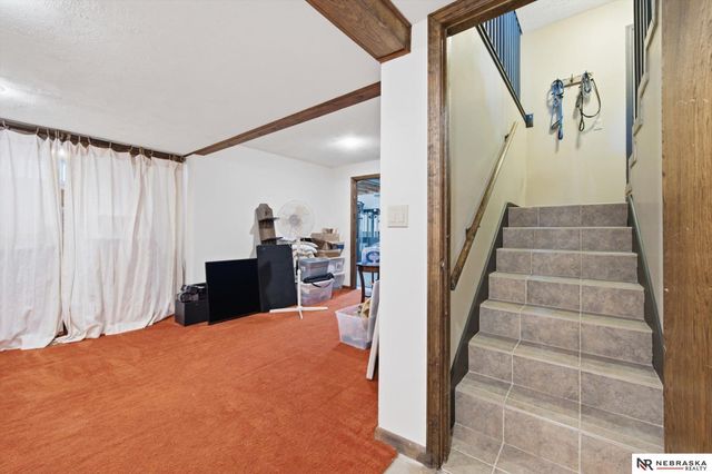 1011 Day Drive, Bellevue, NE 68005