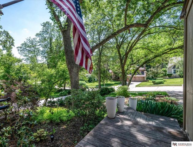 1011 Day Drive, Bellevue, NE 68005