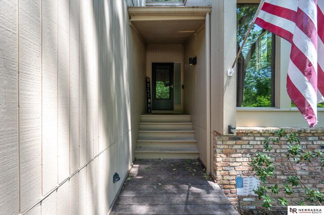 1011 Day Drive, Bellevue, NE 68005