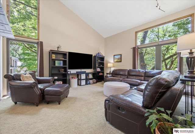 1011 Day Drive, Bellevue, NE 68005