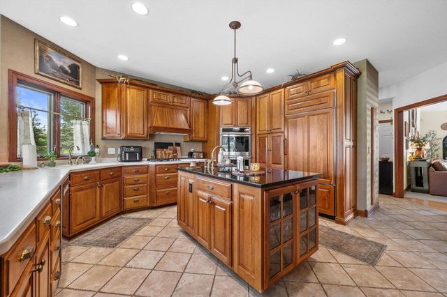 165 Chelsea LANE, Union Grove, WI 53182