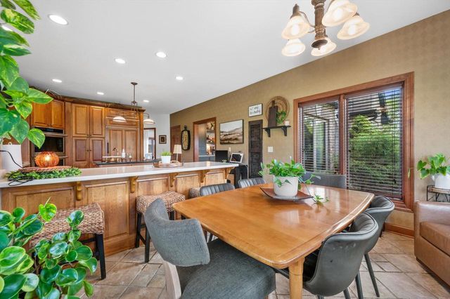 165 Chelsea LANE, Union Grove, WI 53182