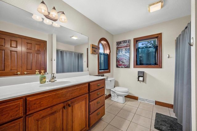 165 Chelsea LANE, Union Grove, WI 53182