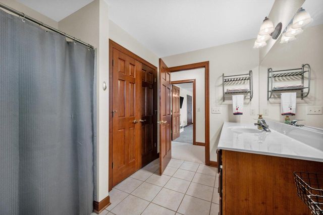 165 Chelsea LANE, Union Grove, WI 53182