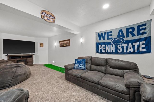 165 Chelsea LANE, Union Grove, WI 53182