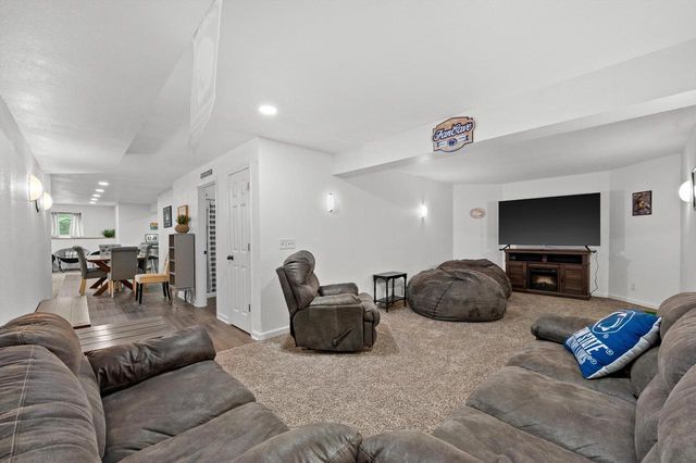 165 Chelsea LANE, Union Grove, WI 53182