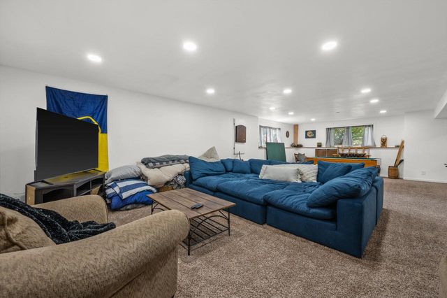 165 Chelsea LANE, Union Grove, WI 53182
