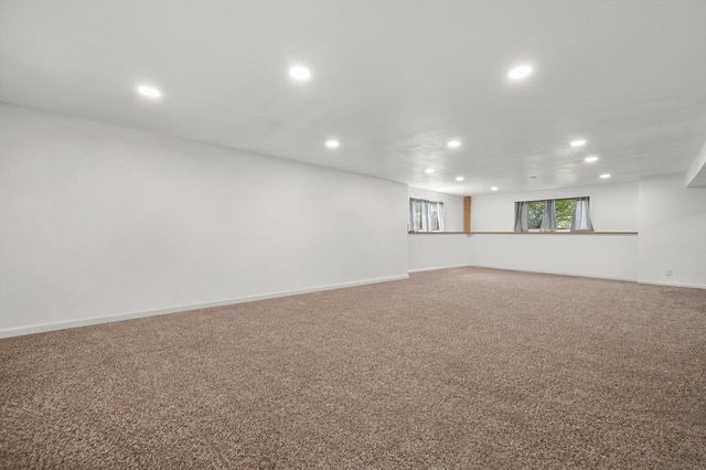 165 Chelsea LANE, Union Grove, WI 53182