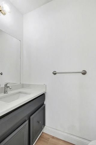 37586 Charter Oaks Boulevard, Clinton Township, MI 48036