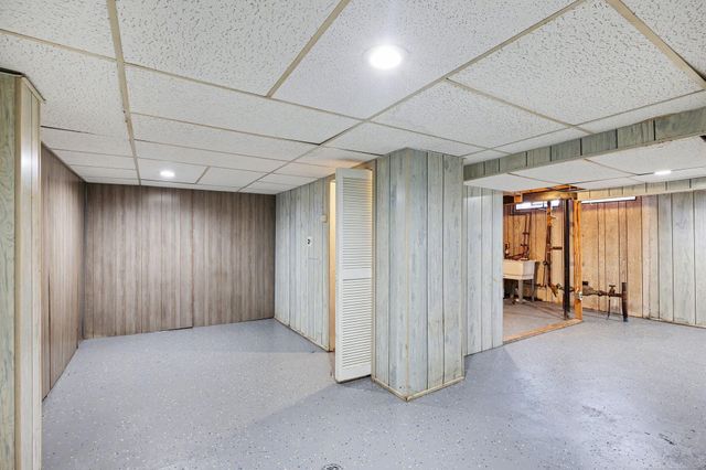 37586 Charter Oaks Boulevard, Clinton Township, MI 48036