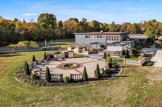70700 Ironwood Drive, Niles, MI 49120