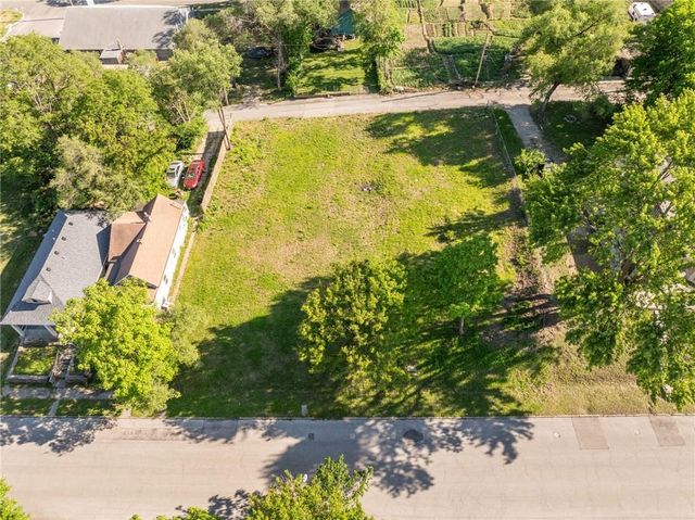 1215 Armstrong Avenue, Kansas City, KS 66102