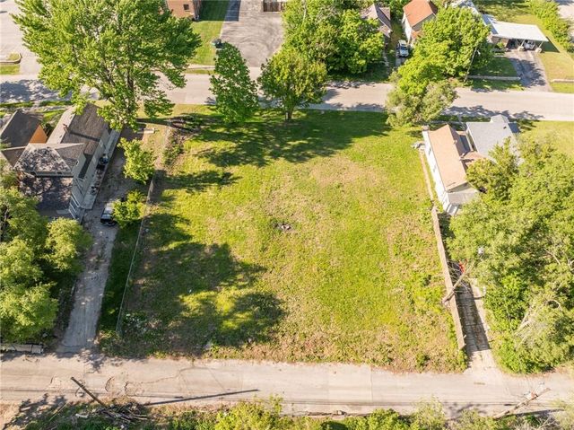 1215 Armstrong Avenue, Kansas City, KS 66102