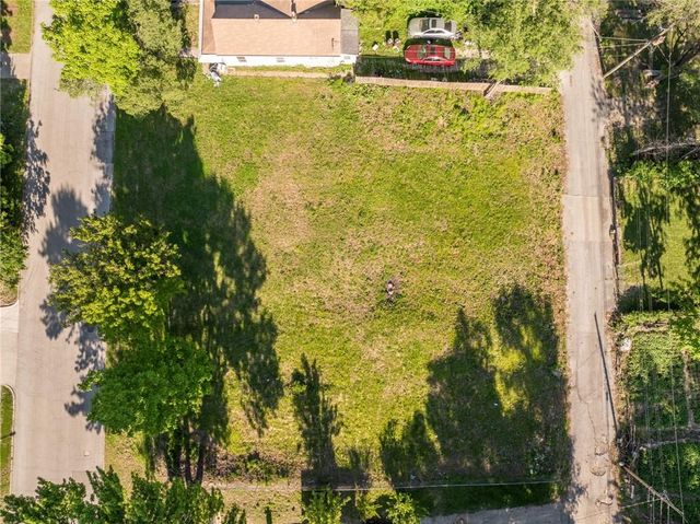 1215 Armstrong Avenue, Kansas City, KS 66102