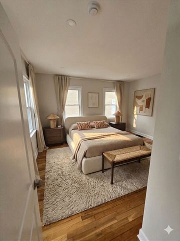 11 Mount Pleasant St 1, Waltham, MA 02452