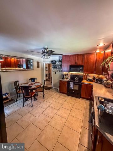 139 BLUE ANCHOR RD, Sicklerville, NJ 08081