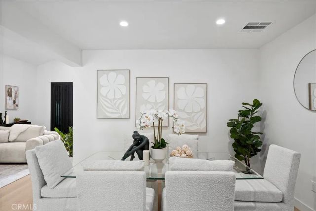 6221 Mammoth, Valley Glen, CA 91401