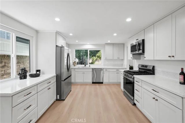 6221 Mammoth, Valley Glen, CA 91401