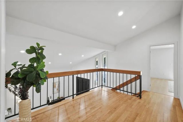 6221 Mammoth, Valley Glen, CA 91401