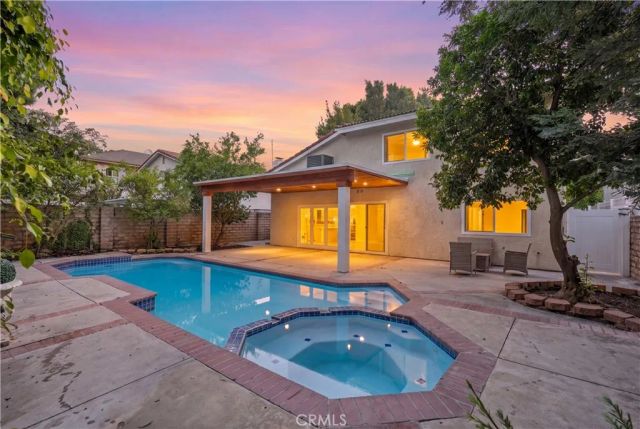6221 Mammoth, Valley Glen, CA 91401