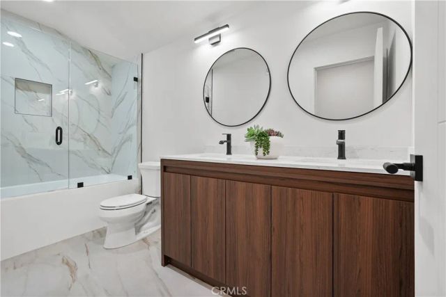 6221 Mammoth, Valley Glen, CA 91401