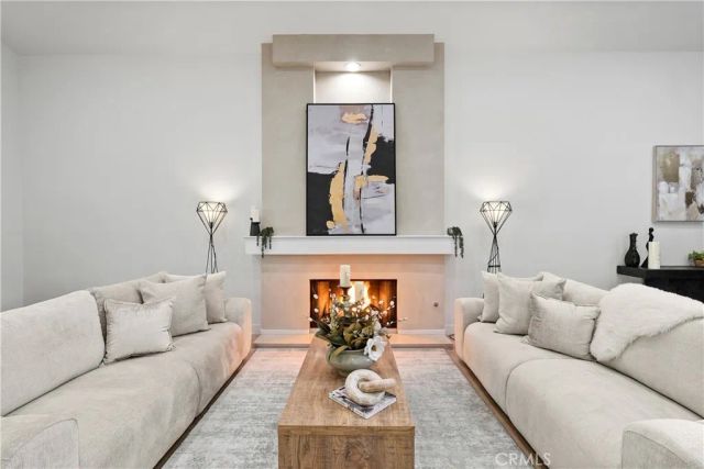 6221 Mammoth, Valley Glen, CA 91401