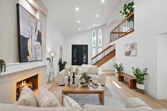 6221 Mammoth, Valley Glen, CA 91401