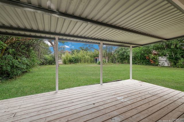 241 Weathercock Ln, Windcrest, TX 78239