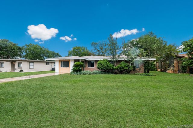 241 Weathercock Ln, Windcrest, TX 78239
